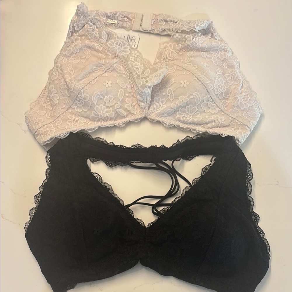 Hollister Lace Bralette Set - Black & Cream